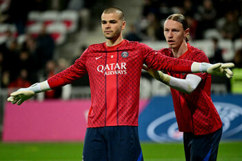 Paris Fans: в новом сезоне противостояние Сафонова и Шевалье начнется с нуля