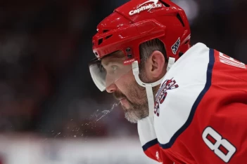 Аналитик НХЛ о будущем Овечкина в НХЛ: речь идёт о серьёзном выборе для всех сторон