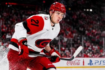 House of Hockey: на бумаге интерес «Бостона» к Никишину вполне объясним