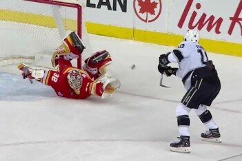 Американцы и канадцы об издевательском буллите Панарина: заклинатель шайб нарушил правила?