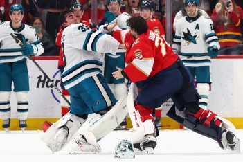 Фаны «Флориды» отреагировали на слухи об обмене Бобровского: в каком вообще мире этот шаг - умный?