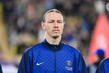 Во Франции о положении Сафонова: над ним нависает тень прошлогодних успехов Доннаруммы